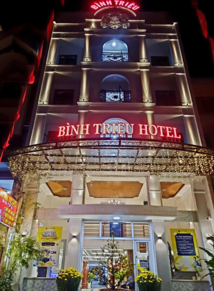 Khách sạn Bình Triệu
